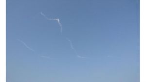 الدفاعات السعودية تدمر صاروخين أطلقا على أبها وخميس مشيط (صورة)