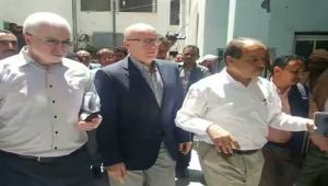 مسؤول أممي يزور تعز ويعد بدخول المساعدات الإنسانية إليها