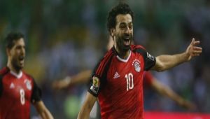 حوار كوميدي بين هنيدي وصلاح وأبوتريكة حول قرعة مصر بكأس العالم في روسيا