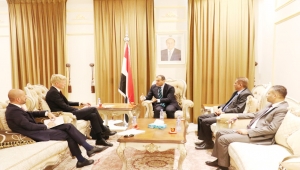 الاتحاد الأوروبي يؤكد دعمه للحكومة الشرعية في اليمن