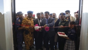 محافظ المهرة يفتتح مبنى الجوازات الجديد