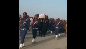 وصول جثمان اللواء الركن "الصبيحي" إلى مطار سيئون