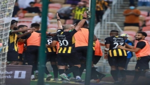 دياز يبشر الاتحاد بانتصار غائب في كلاسيكو الرياض