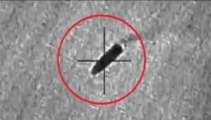 التحالف يدمر زورقين للحوثيين اُعدا لمهاجمة ناقلات النفط في باب المندب