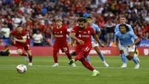 ليفربول يهزم مانشستر سيتي ويحقق لقب درع الاتحاد الإنجليزي