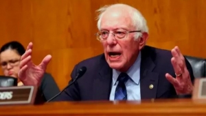 سيناتور أمريكي يهاجم حكومة نتنياهو: تجويع الأطفال بغزة جريمة حرب