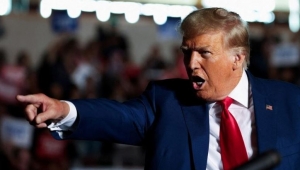 ترامب يجدد تهديداته بالقضاء على الحوثيين.. سيتم إبادتهم تماما