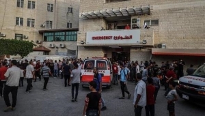 غزة.. الجيش الإسرائيلي يطرد المرضى والكادر الطبي من "مستشفى العودة"