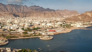 تحذيرات من خطر اضطراب الموج بشواطئ عدن