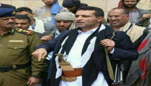 جراء ضغوطات قبلية.. الحوثيون يفرجون عن والد المقدشي وشقيقه في ذمار بعد قلع مكتب للجبايات