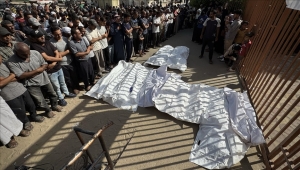 غزة.. مقتل 41 فلسطينياً بغارات إسرائيلية على منازل وخيام نازحين