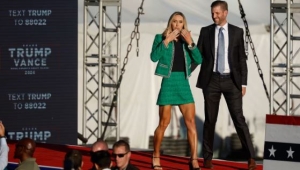 زوجة ابن ترامب تثير تفاعلا بفيديو تدريبات عسكرية شاقة برفقة وزير الدفاع بيت هيغسيث