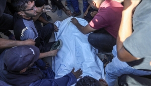 من يقف وراء المجازر في طوابير المساعدات في غزة؟