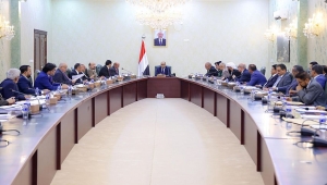 محافظ البنك يؤكد استكمال نقل المنظومة المصرفية والحكومة تتوعد بإعلان أسماء المؤسسات الرافضة إيصال إيراداتها للبنك