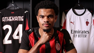 ميلان يضم السويسري أثيكامي في سابع صفقاته الصيفية