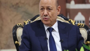 بعد الخلافات العاصفة.. العليمي يلتقي هيئة المصالحة ويشدد على دورها لدعم المجلس الرئاسي