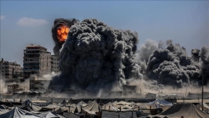 مدينة غزة تباد.. إسرائيل تدمر "برج مكة" وتشرد آلاف النازحين