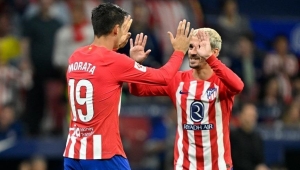 أتلتيكو مدريد يتخطى ريال بيتيس ويرتقي للمركز الرابع