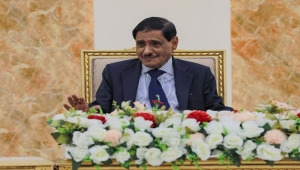 رئاسة الجمهورية تنتقد البحسني مجددا وتتهمه بالخروج عن مبدأ المسؤولية .. هل تمهد لإقالته؟