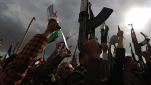 الحوثيون يبررون تدخلهم العسكري من اليمن ويخاطبون عدة جهات لشرح موقفهم