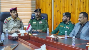 وزير الدفاع يترأس اجتماعاً أمنياً بسيئون ويشدد على التنسيق بين الأجهزة الأمنية والعسكرية