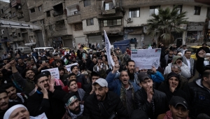 آلاف السوريين يتظاهرون رفضًا لقانون إعدام الأسرى الفلسطينيين