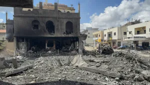 إسرائيل تهاجم 53 منطقة في جنوب لبنان الجمعة وتوقع 23 قتيلا