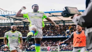 مانشستر سيتي يحسم قمة الجولة أمام تشيلسي ويواصل ملاحقة آرسنال