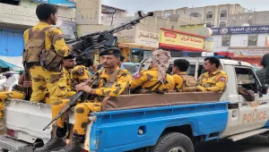 شرطة تعز تبدأ حملة أمنية واسعة لتعزيز الأمن وتنظيم حمل السلاح