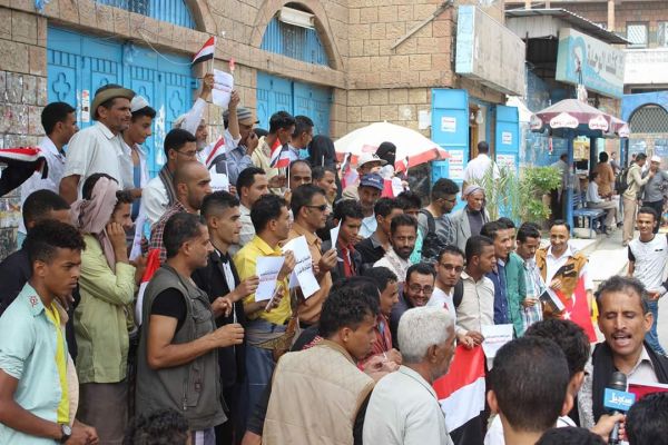 شباب تعز يباركون انتصار الشعب التركي على الانقلابيين ويجددون التأكيد على خيار المقاومة الشعبية (صور)