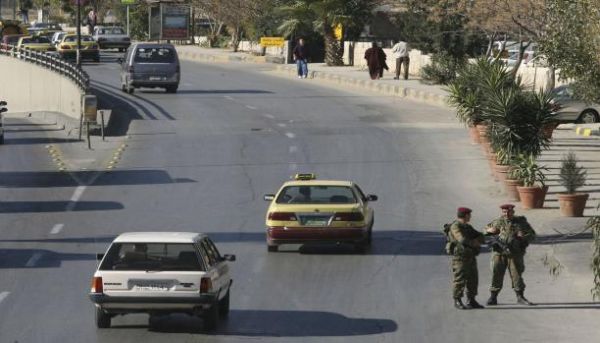 الأردن يطلق سراح قيادي حوثي سابق بعد اعتقاله بـ