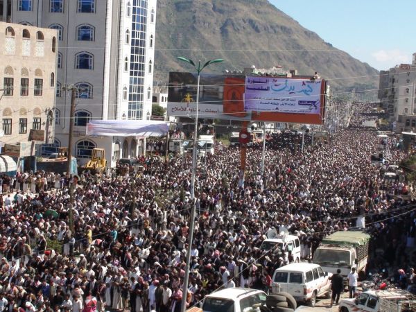 بين الثورة والمقاومة.. عدن ميدان آخر لفبراير (تقرير)