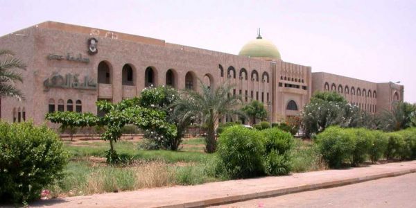 مصدر بجامعة عدن: العملية التعليمية ستستمر غدا الإثنين دون أي معوقات