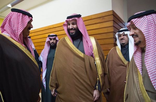 بعد الإفراج عنه.. متعب بن عبد الله يستقبل ابن سلمان