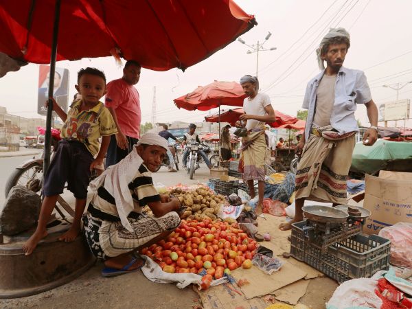 مؤشرات ثورة جياع.. كيف ستؤثر الأزمة الاقتصادية على السلطة الشرعية؟