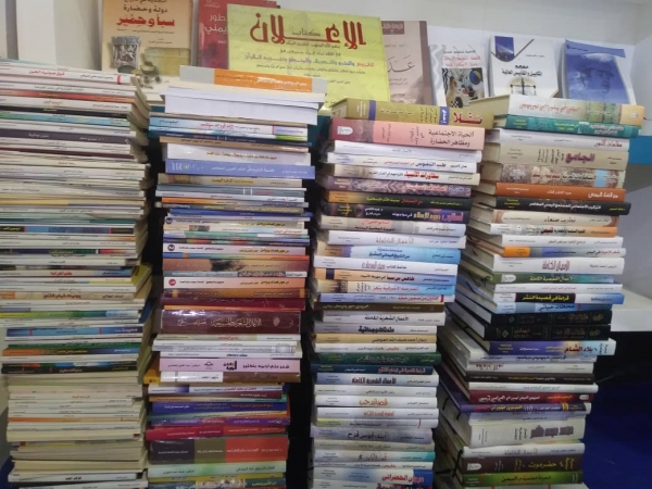 وزارة الثقافة ترفد مكتبة الجامعة العربية بمجموعة من الكتب حول اليمن