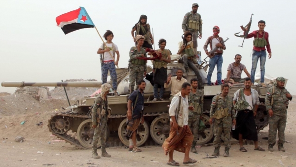 نائب وزير الخارجية يطالب الانتقالي بالتحول إلى حزب سياسي