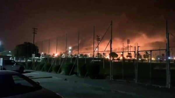 خلا من ذكر الحوثيين .. بيان لخارجية الإمارات يدين الهجوم على منشآت نفط سعودية