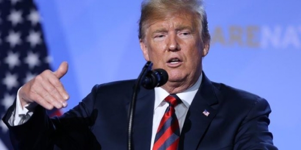 ترامب يأمر بتشديد العقوبات على إيران