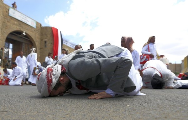 جماعة الحوثي تعلن إطلاق سراح أكثر من 2300 سجين احترازا من كورونا