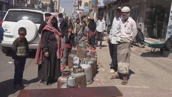 جرعة حوثية جديدة في مادة الغاز المنزلي مع قدوم شهر رمضان