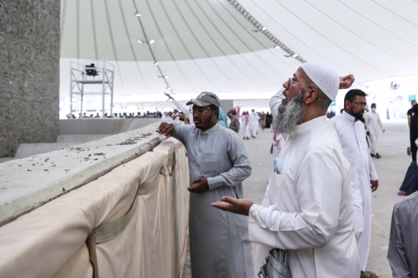 ثالث أيام التشريق.. الحجاج يكملون رمي الجمرات ويتأهبون لطواف الوداع وإنهاء المناسك