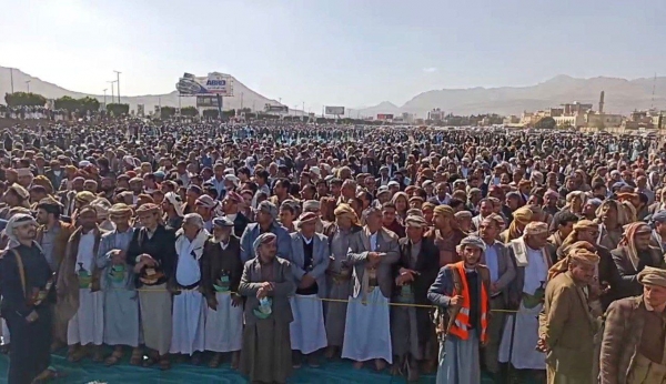 صنعاء.. موكب جنائزي مهيب في وداع الشيخ صادق الأحمر إلى مثواه الأخير 