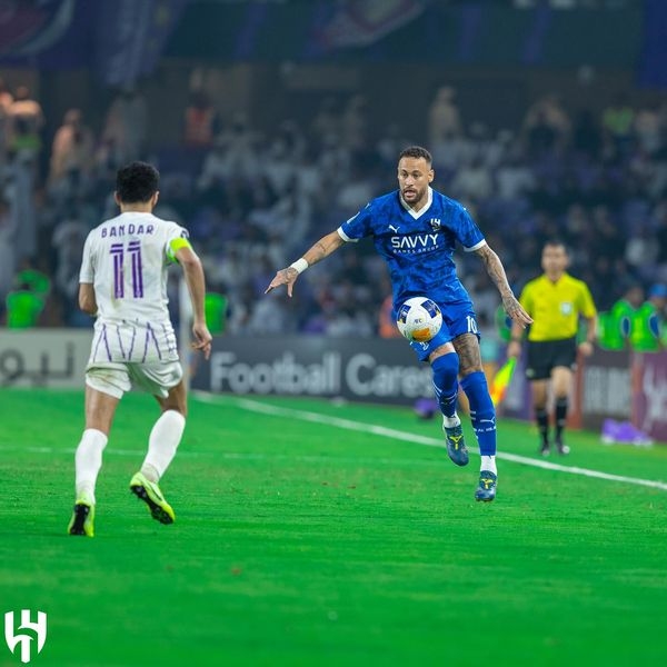 مهرجان الأهداف.. الهلال السعودي يحسم قمة مثيرة أمام العين الإماراتي