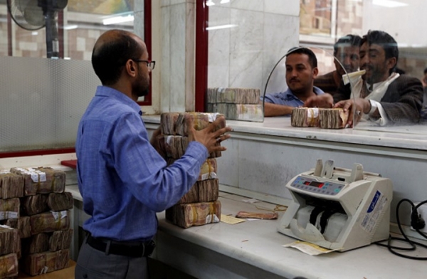 بن مبارك يُشدد على تنفيذ حملات ضبط محلات الصرافة المخالفة والمضاربين بالعملة