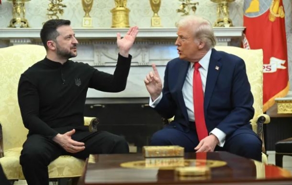 موقف زيلينسكي مع ترامب يُثير تفاعل اليمنيين.. هل يجرؤ المجلس الرئاسي أن يقف هكذا في وجه السفير السعودي ال جابر؟