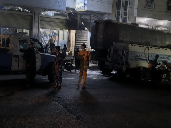 شرطة تعز تبدأ حملة واسعة لضبط أسعار مياه الشرب وتتوعد المخالفين