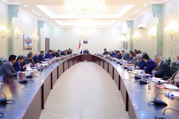 الحكومة تبدي تفهمها لمطالب المتظاهرين في حضرموت وتقول بأنها دافع لتصويب الأداء