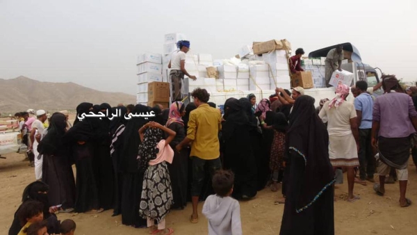 بعد أيام من وفاة الطفلة أشواق جراء الجوع.. وصول مساعدات طارئة لإثنين من مخيمات النازحين بحجة