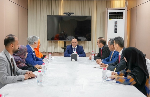 رئيس الوزراء يشدد على توظيف المساعدات المقدمة من المنظمات بطريقة فعالة